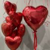 Balonu svētku noformējums ar sirdīm
